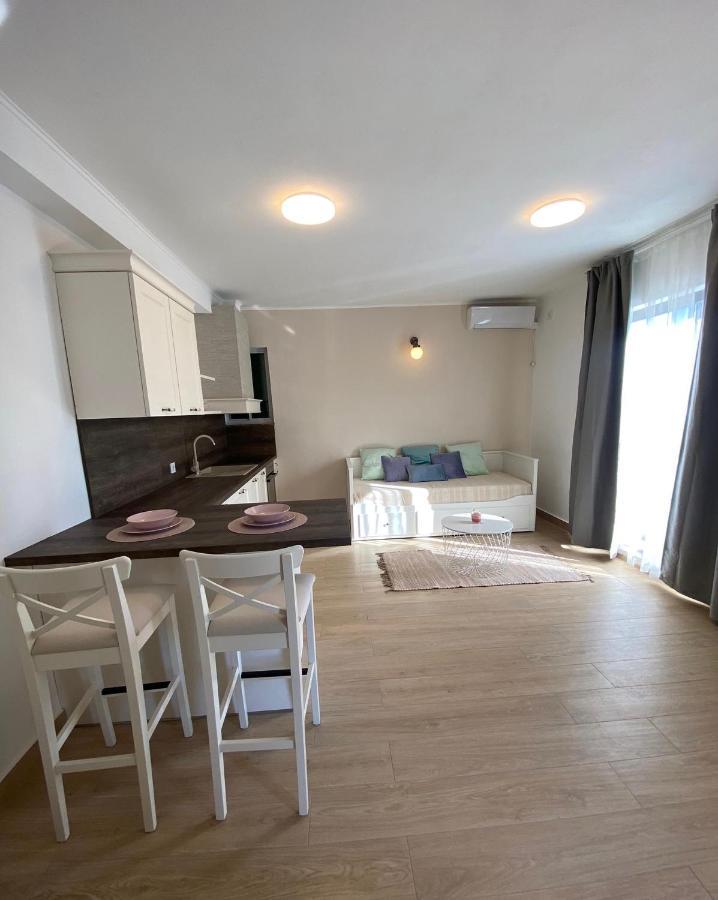 Apartmani Cvita Nevidane Exterior photo