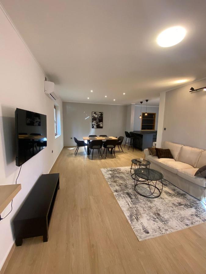 Apartmani Cvita Nevidane Exterior photo